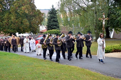 Erntedankfest: Eucharistiefeier und Agape 2016