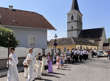 Fronleichnam 2025 / Pfarrkirche Weigelsdorf Prozession