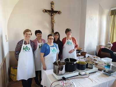 Katholische Frauenbewegung lud zum Fastensuppenessen