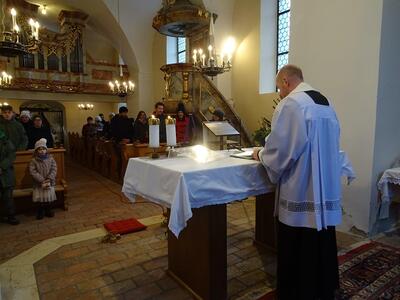 Krippenandacht in der Kirche in Ameis