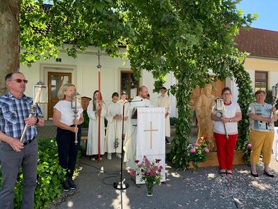 Feier des Fronleichnamsfestes in Ameis