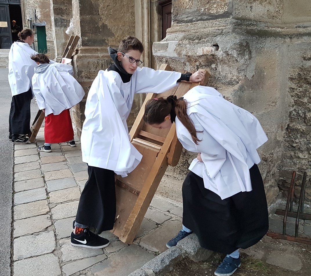 Kinderaktion Ratschen