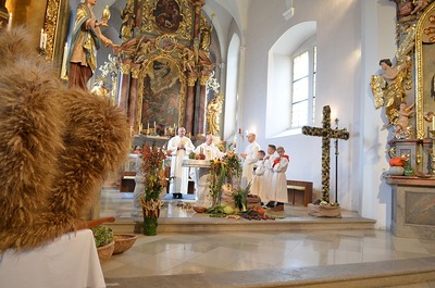 Erntedankfest: Eucharistiefeier und Agape 2016