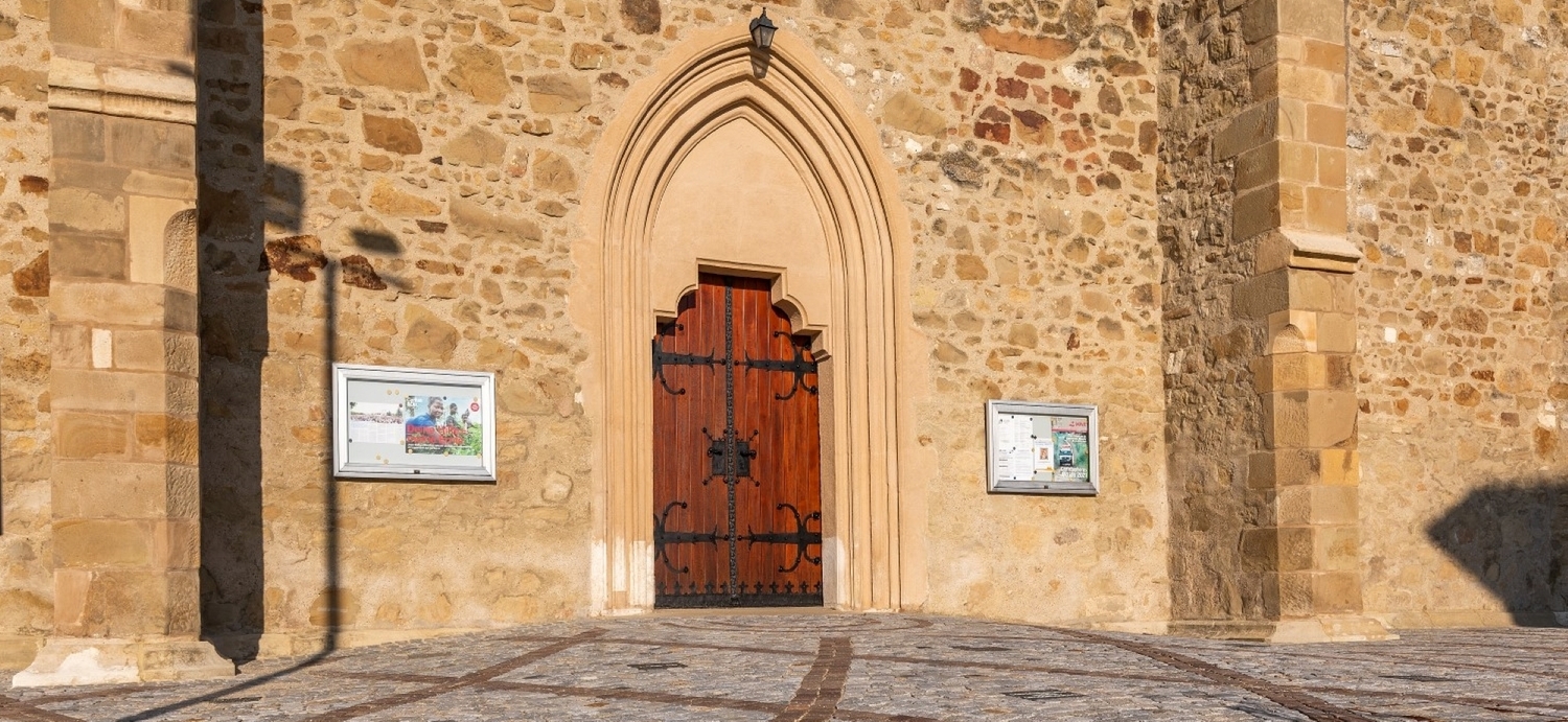 Pfarre Großrußbach Eingangsbereich der Pfarrkirche