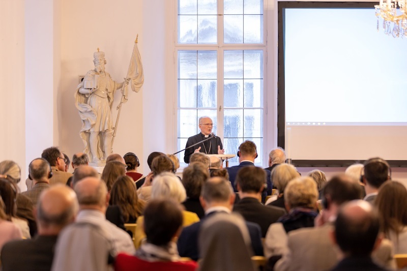 Experten: Katholische Privatschulen im Bildungssystem 'unverzichtbar'