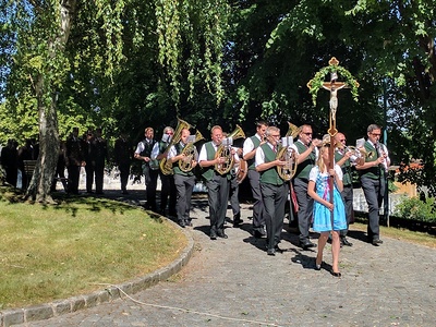 Gottesdienst und Prozession