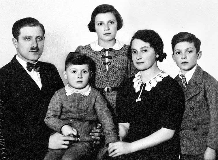 Gertrude wird im Jahr 1944 nach Auschwitz deportiert.