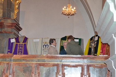 'Liturgische Gewänder ganz nah' - Programmpunkt bei der Langen Nacht der Kirchen 2015
