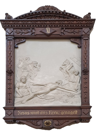 Jesus wird ans Kreuz genagelt