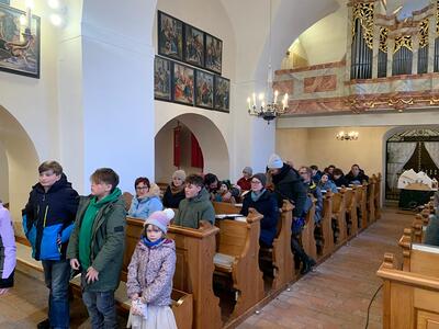 Krippenandacht in der Kirche in Ameis