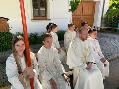 Feier des Fronleichnamsfestes in Ameis
