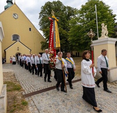 Pfarre Harmannsdorf, Messe/Kranzniederlegung/Agape