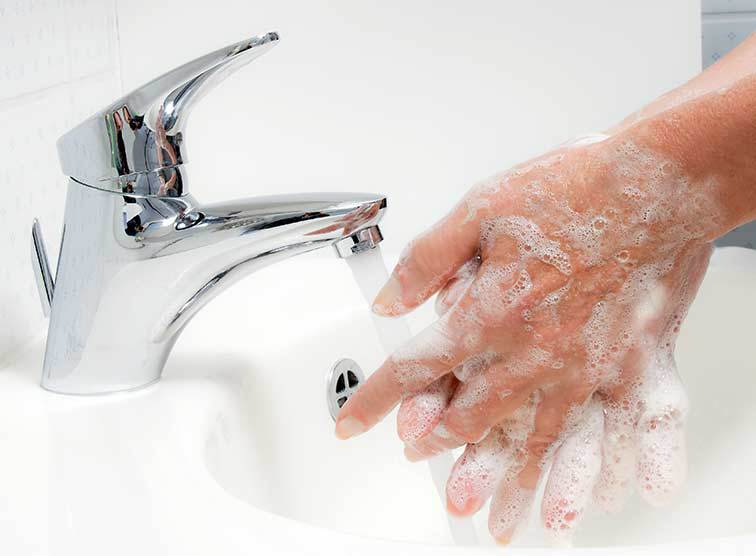 Hände reinigen