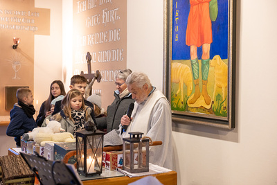 Krippenandacht in der Kapelle in Zwentendorf