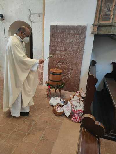 Gottesdienst und Speisensegnung in Michelstetten