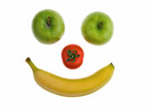 Fröhliches Obstgesicht/bilderbox.com