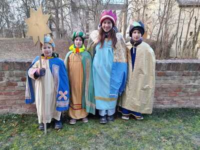 Sternsingergruppen der Pfarre Asparn/Zaya