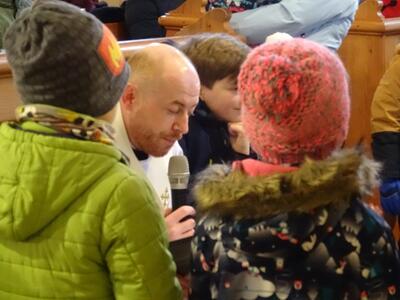 Krippenandacht in der Kirche in Ameis