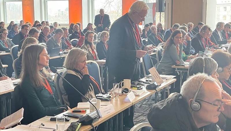 Prag: Österreich-Plädoyer für synodale Kirche