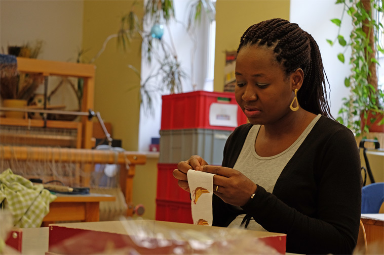 Die Kreativwerkstätte der St. Elisabeth-Stiftung gibt Frauen in schwierigen Lagen Halt und eröffnet Wege zum Arbeitsmarkt.