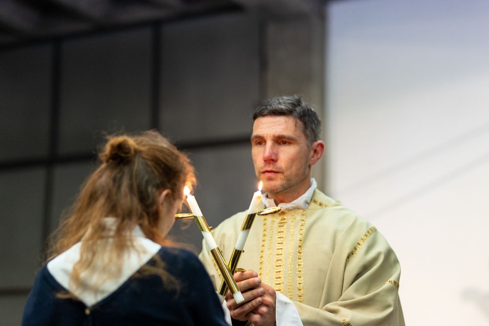 Blasiussegen in der Elisabeth-Stein Kapelle KGH