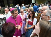 Wallfahrtsmesse bei der Lourdesgrotte im Wienerwald mit Erzbischof Josef Grünwidl.