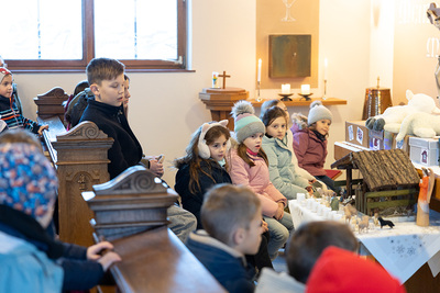 Krippenandacht in der Kapelle in Zwentendorf