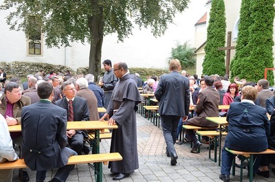 Amtseinführung Pater Nicholas Thenammakkal in der Pfarrkirche Asparn/Zaya