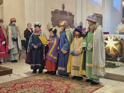 Sternsingergruppen der Pfarre Asparn/Zaya