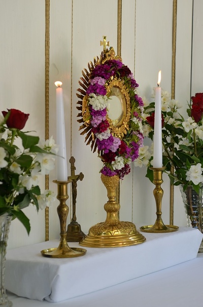 Festgottesdienst und Fronleichnamsprozession