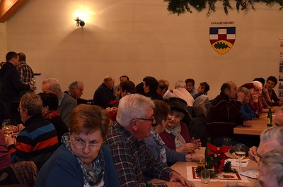 Pfarrkaffee im Gemeindesaal