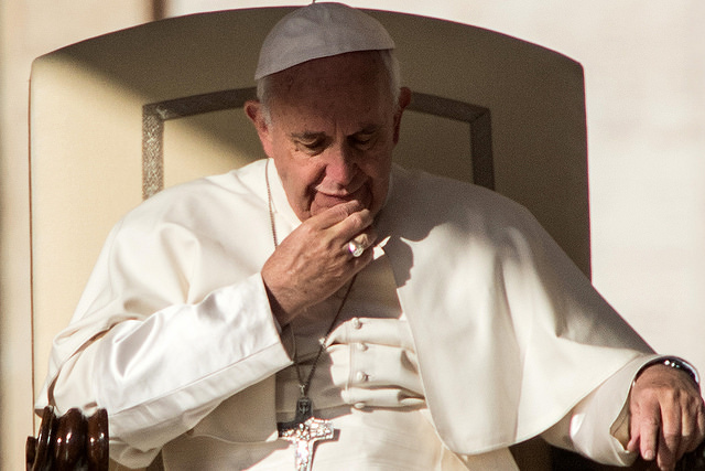 Papst: 'Kirche will den leidenden Mitchristen nahe sein, 'mit unserer Zuneigung, unserem Gebet und auch unserem Weinen'.