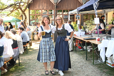 Moni Posch mit Marianne Neumüller-Klapper