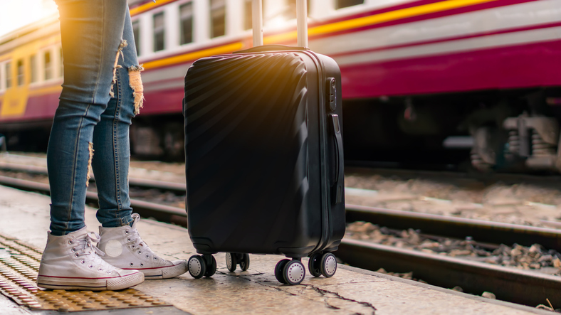 Solo woman plan summer travel budget trip after coronavirus crisis