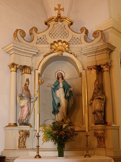 Maria Immaculata Altar