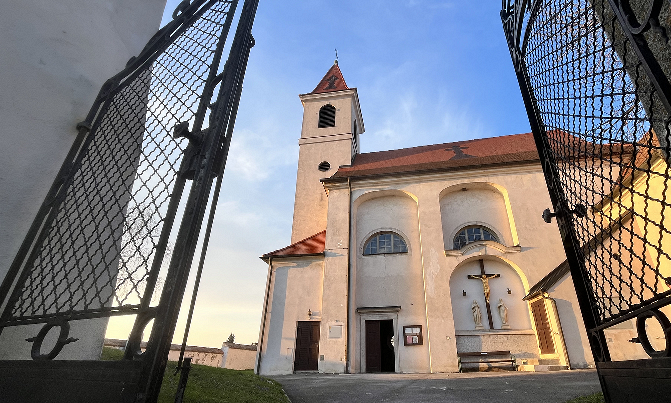 Pfarre Niederabsforf Außenansicht