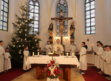 Msgr. Dr. Johannes Fürnkranz feierte mit der Pfarre Immendorf die Christmette und das Hochamt am Christtag