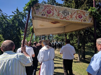 Gottesdienst und Prozession