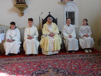 Osterhochamt in der Kirche Ameis