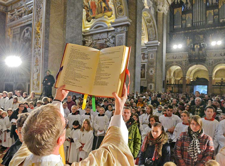 Jesus lebte und predigte die bedingungslose Zuwendung Gottes zu allen Menschen.
