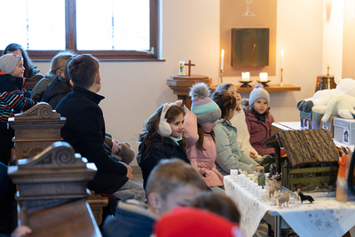 Krippenandacht in der Kapelle in Zwentendorf