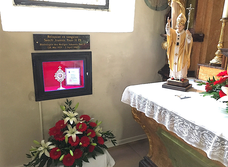 Traismauer: Blutreliquie von Johannes Paul II. eingesetzt