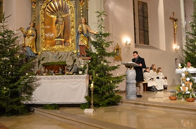 Heiliger Abend - Feier mit Pater Roger