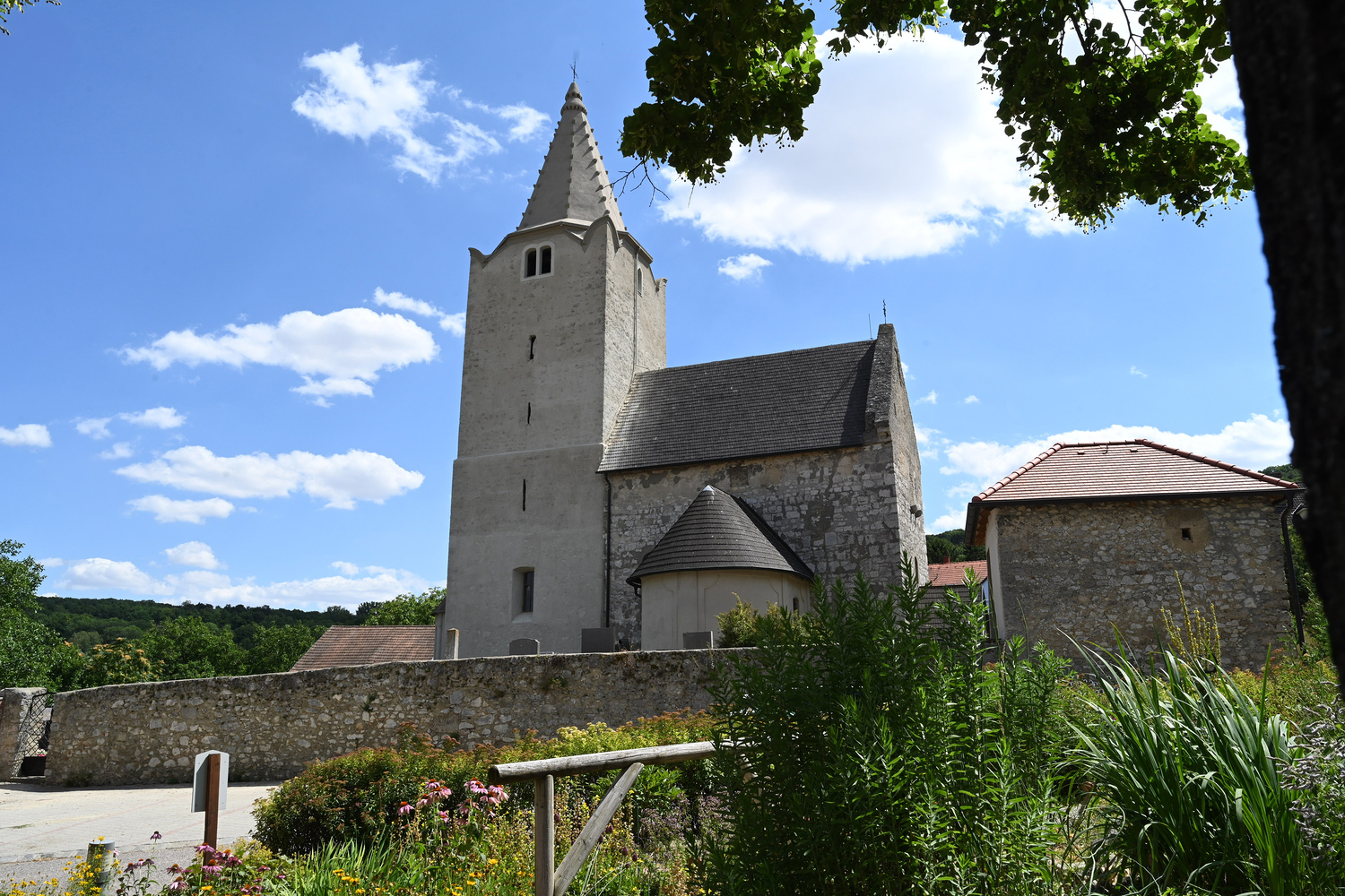 Michelstettner Kirchturm ohne Gerüst