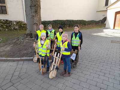 Ratscher unterwegs in der Pfarre Asparn