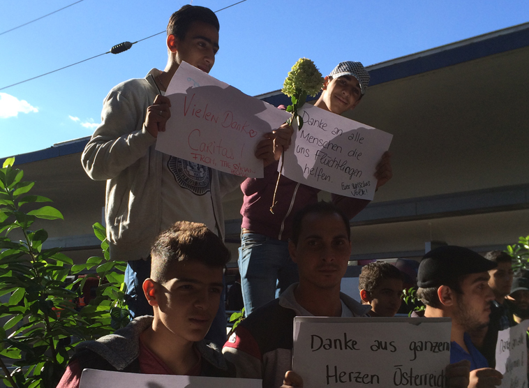 Flüchtlinge sagen Danke / Stefan Hauser Flüchtlinge sagen Danke
