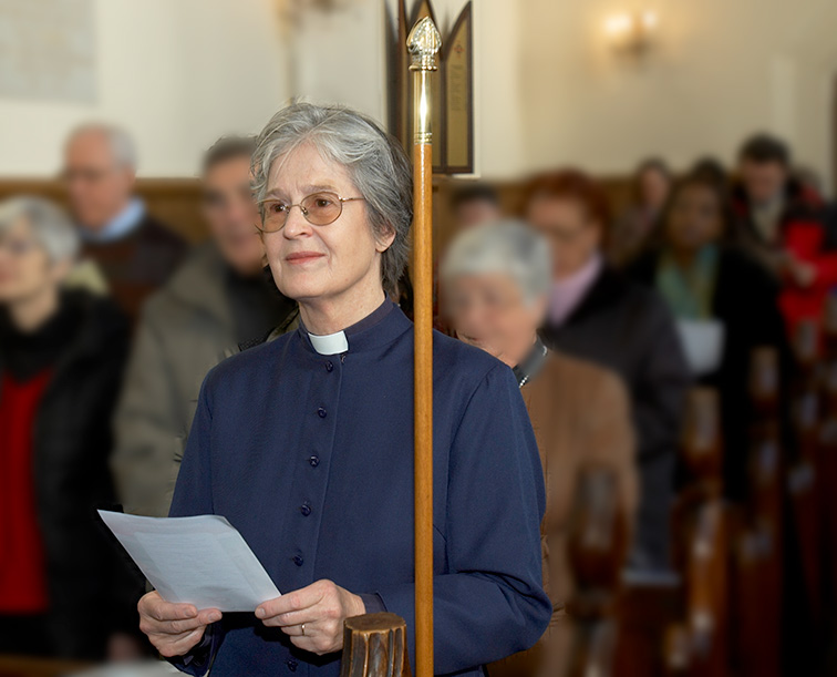 Sally Wells, anglikanische Priesterin; Weltgebetstag der Frauen in der anglikanischen Christ Church.  