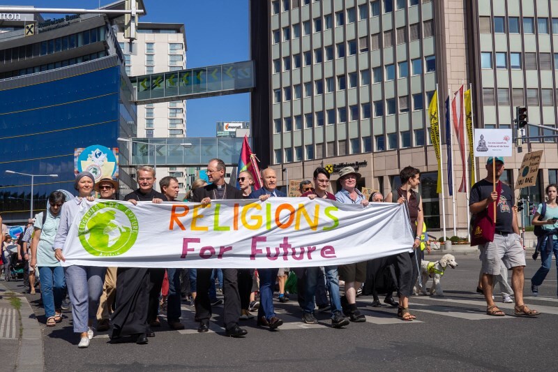Kirchen und 'Religions For Future Vienna' setzen gemeinsames Zeichen