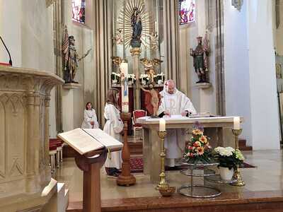 Pfarre Wenzersdorf feiert Gottesdienst in Maria Oberleis.