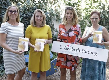 Bundesministerin Raab besucht St. Elisabeth-Stiftung